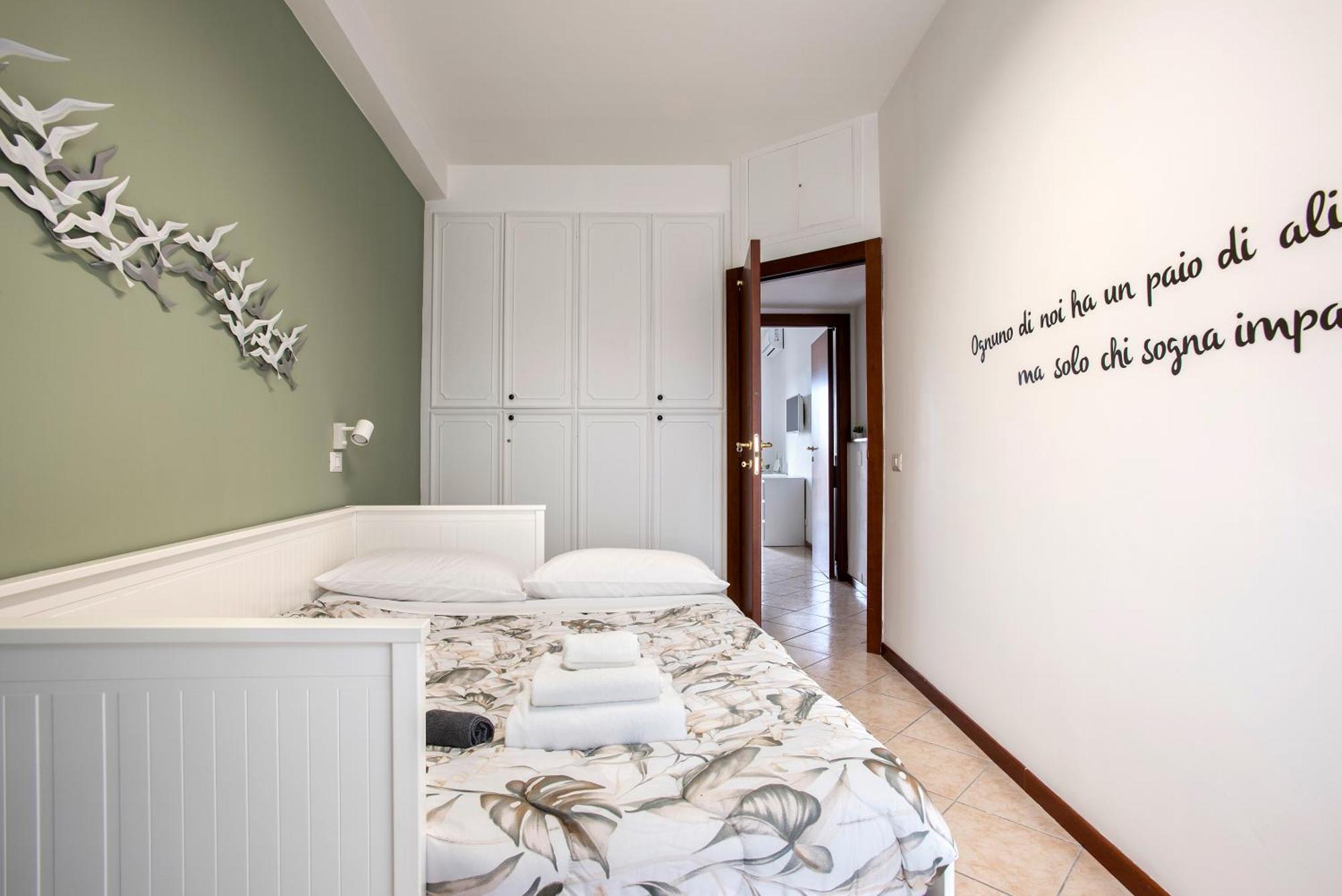 Stylish & Cozy - 5 Star Location- Balcony - City View Rome Exterior photo